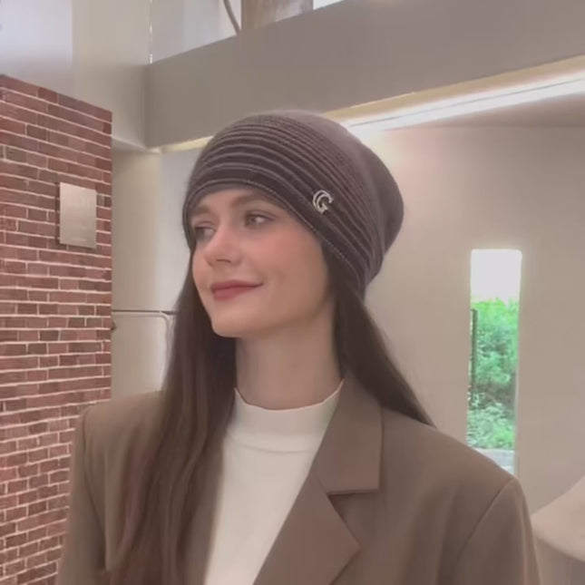Bonnet femme motif lettre hiver - Vidéo