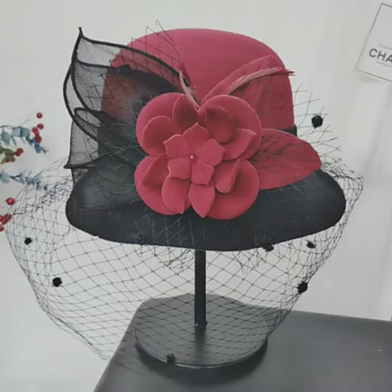 Chapeau cloche femme laine voilette fête - Vidéo